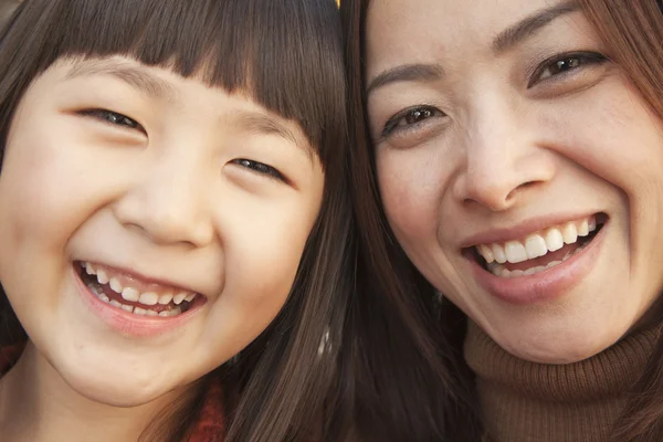 Autunno Madre e Figlia Ritratto — Foto Stock