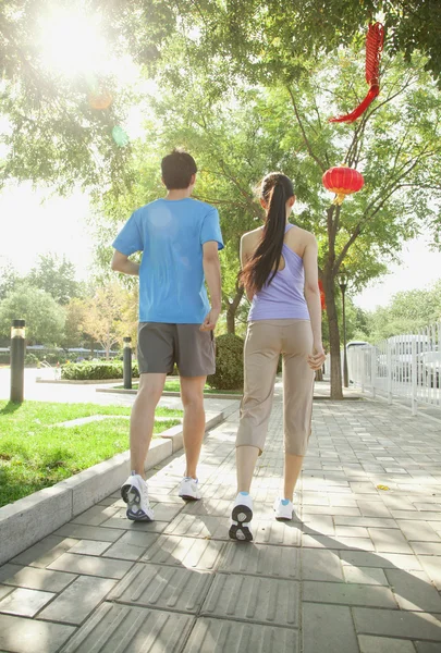 Couple Walking Together — Stock Photo, Image