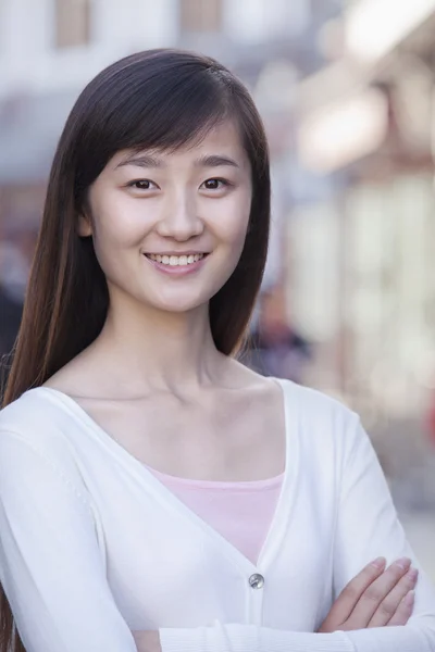 Young Woman Outdoors — Stock Photo, Image