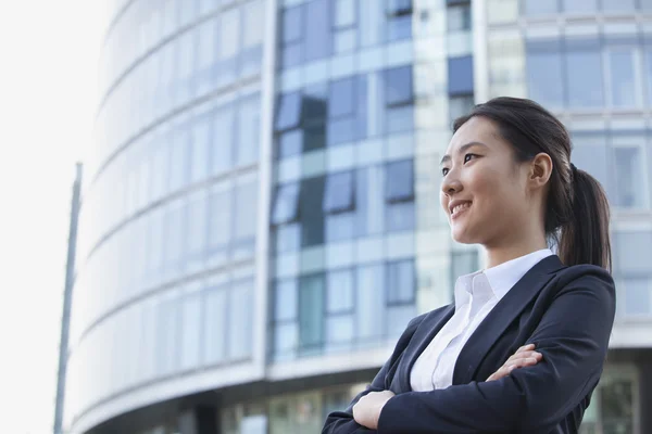 Young Businesswoman Smiling outdoors — Stock Photo, Image