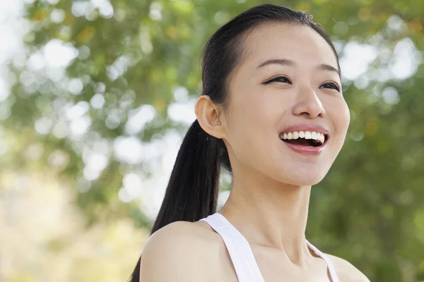 Young Woman in Park — Stock Photo, Image