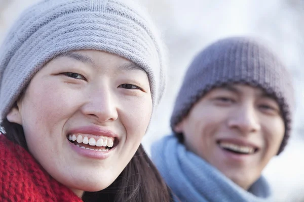 Jeune couple à Pékin en hiver — Photo