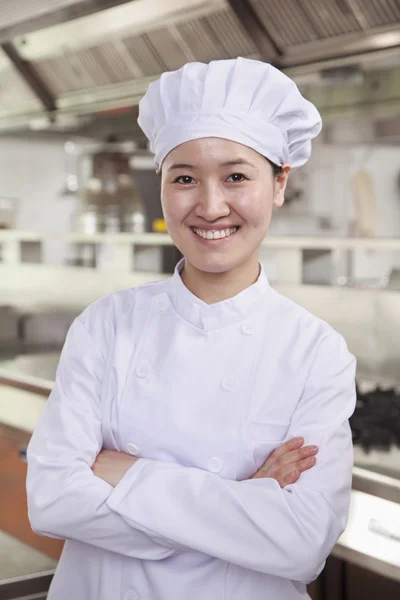 Chef-kok in de keuken van een industrie — Stockfoto
