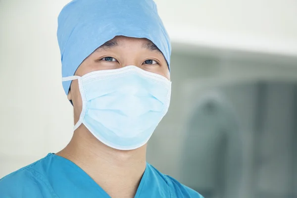 Chirurgien en salle d'opération — Photo