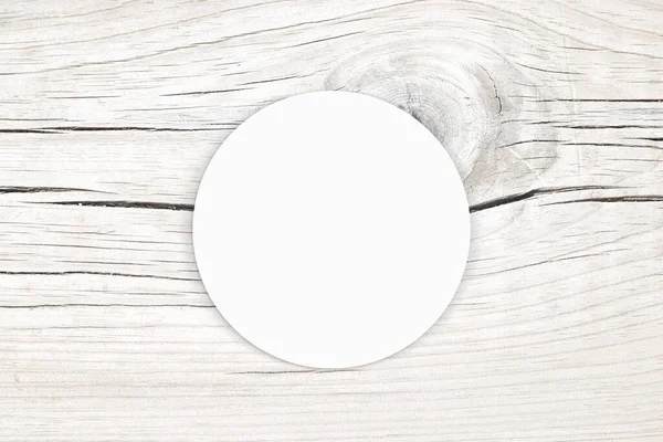 Wysoki Kąt Widzenia Białej Okrągłej Naklejki Szczycie Nowoczesnego Białego Drewna — Zdjęcie stockowe