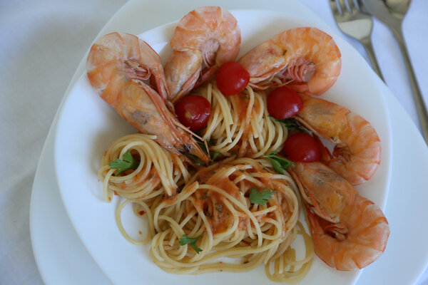 Spaghetti with Norwegian lobsters