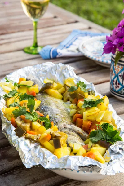 Baked sea bass with vegetables — Stock Photo, Image