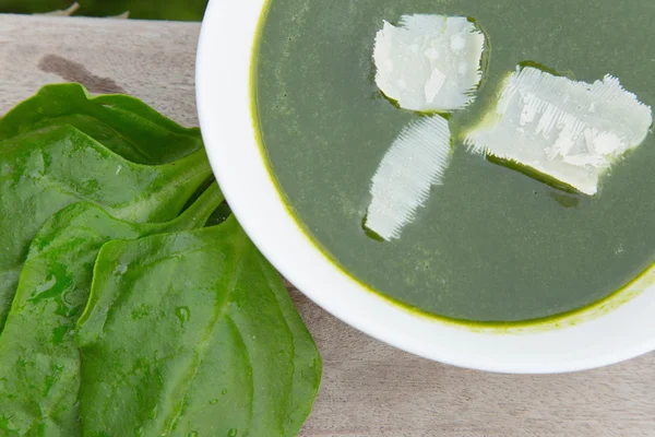 Frische Spinatblätter — Stockfoto