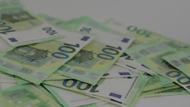 Száz Eurobankjegy Van Asztalon Lassú Mozgás — Stock videók