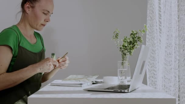 Caucasian Woman Years Old Taking Some Notes Keeping Money Hands — Stock Video