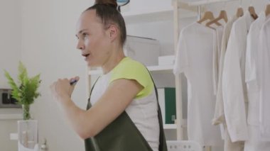Expressive speech of a young female between 30 and 40 years old. 