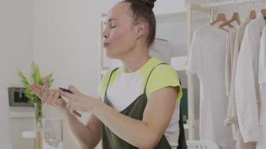 Expressive speech of a young female between 30 and 40 years old. 
