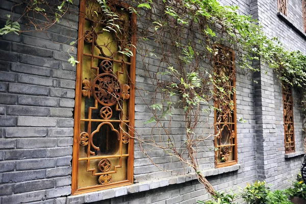 従来の木製窓 — ストック写真