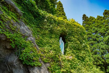 Lourdes Mağarası (Hokkaido Hokuto Şehri). Çekim Konumu: Hokuto City Hokkaido