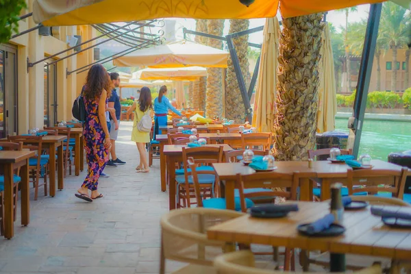 Assento Elegante Terraço Restaurante Localização Tiro Dubai — Fotografia de Stock