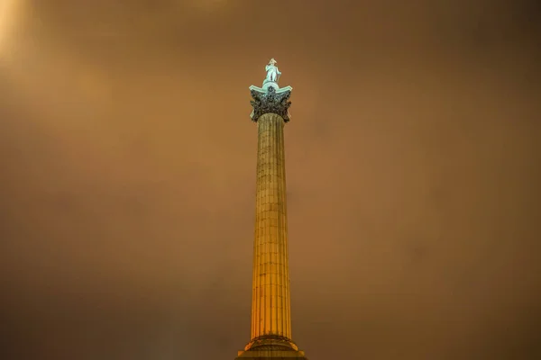 Noční Pohled Trafalgarské Náměstí Místo Střelby Velká Británie Londýn — Stock fotografie