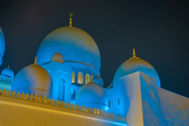 Shakezy Cayd Büyük Camii (Birleşik Arap Emirlikleri). Çekim Konumu: Abdabi