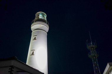 Inubozaki Deniz Feneri 'nin gece manzarası. Çekim Konumu: Chiba Bölgesi