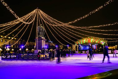Stockholm buz pateni pisti. Çekim yeri: İsveç, Stockholm