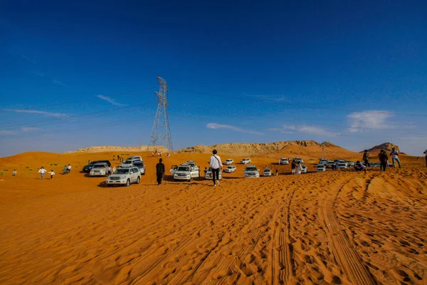 Αραβική Έρημος Και Land Cruiser Τοποθεσία Λήψης Ντουμπάι — Φωτογραφία Αρχείου