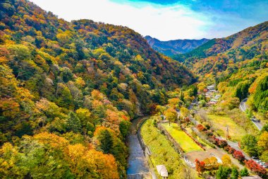 8000 dağ arasında bir köy. Atış yeri: Gunma Bölgesi