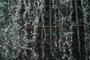 Su sıçraması görüntüsü. Çekim yeri: Tokyo Meguro-ku