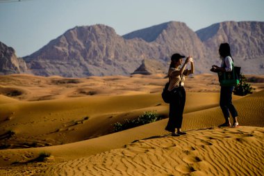 Arap çölü ve insanları. Çekim Konumu: Dubai