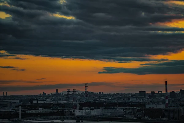 东京在黄昏时被扫描过 射击地点 东京Katsushika — 图库照片