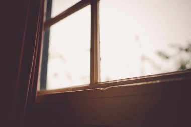 Retro Western Mimarlık penceresi. Çekim yeri: Kobe şehri, Hyogo Bölgesi