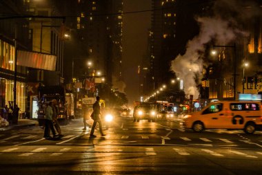New York şehrinin gece manzarası. Çekim yeri: New York, Manhattan