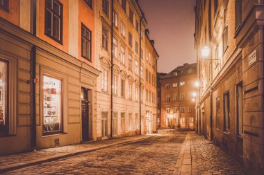 Stockholm Gamastan 'ın eski bir kasabası. Çekim yeri: İsveç, Stockholm