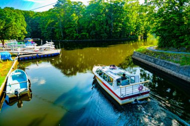 Onuma ile tekne (Shichiman, Kameda -gun, Hokkaido). Çekim Konumu: Hokkaido