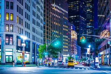 New York şehrinin gece manzarası. Çekim yeri: New York, Manhattan