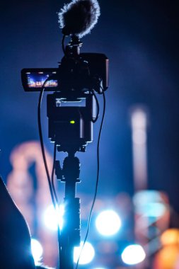 Çekim için kamera. Çekim yeri: Nishi -ku, Yokohama