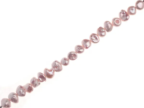 Línea Perlas Barrocas Rosadas Aisladas Sobre Fondo Blanco Vista Superior —  Fotos de Stock