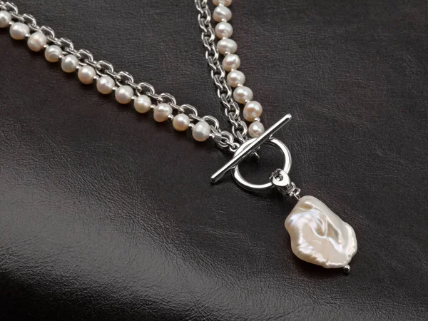 Neklace Pendant Baroque Pearls Black Leather Background Close Shot — Stock Photo, Image