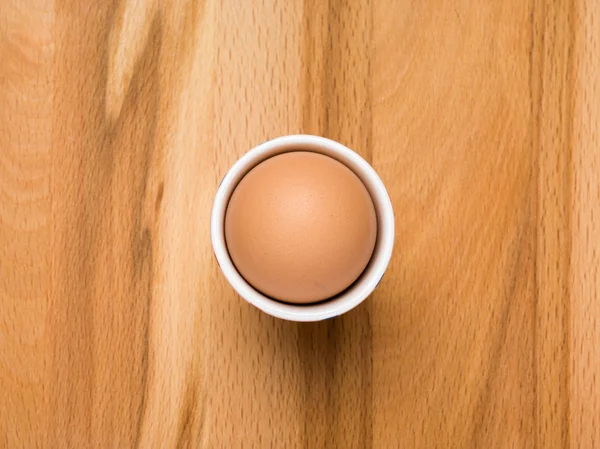 Egg in a egg cup holder — Stock Photo, Image