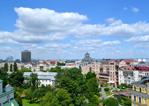 Panoramatický pohled na střechy Kyjev — Stock fotografie