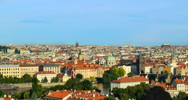 Paysage urbain de la vieille ville de Prague — Photo