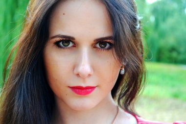 güzel esmer kadın kırmızı dudaklar tensely arıyorum