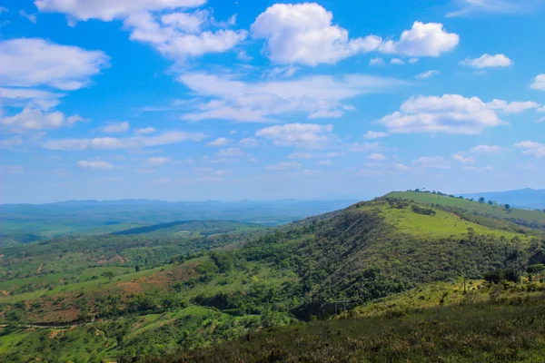 Paisagem com montanhas — Fotografia de Stock