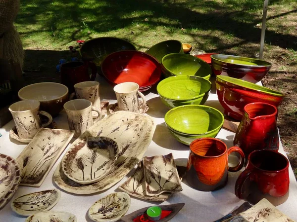 Placas de cerámica en el mercado — Foto de Stock
