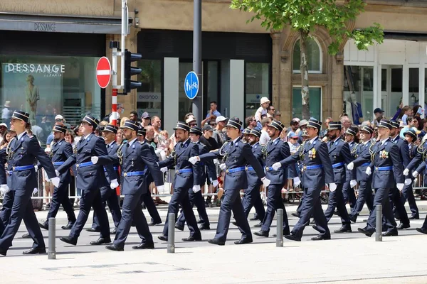 Urzędnicy Celni Akcyzowi Maszerują Paradę Dnia Narodowego Luksemburg Luksemburg Czerwca — Zdjęcie stockowe