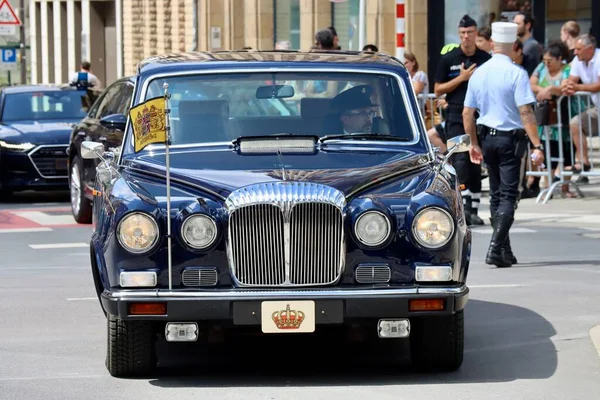 Black Daimler Limousine Car Bringing Royals Luxembourg National Day Parade — 스톡 사진