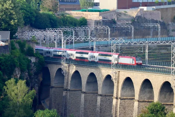 Bright Red Train Luxembourg State Railway Company Cfl Driving Grund — Stockfoto