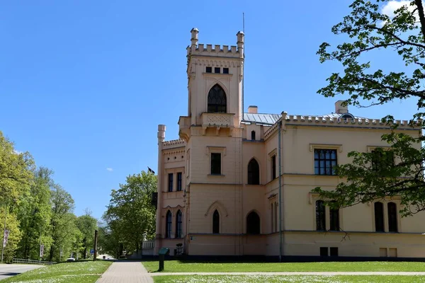 New Palace Building Aluksne Town Latvia 免版税图库图片