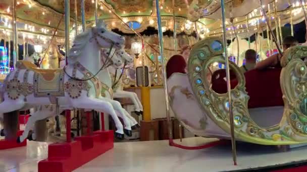 White Carousel Horses Schueberfouer Fun Fair Luxembourg Luxembourg August 2022 — Stockvideo