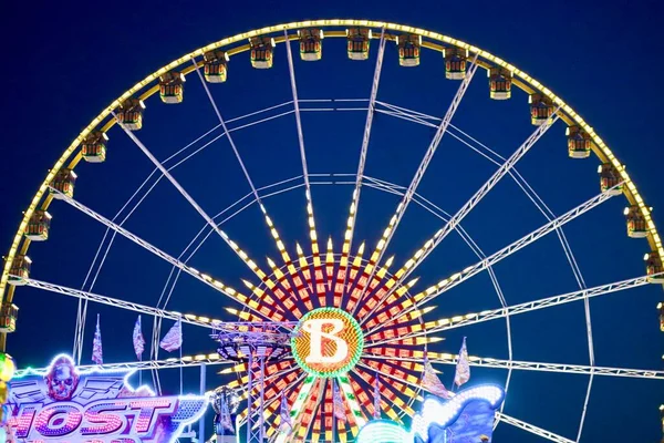 Ferris Wheel Night Schueberfouer Fun Fair Luxembourg Luxembourg August 2022 — Stok fotoğraf