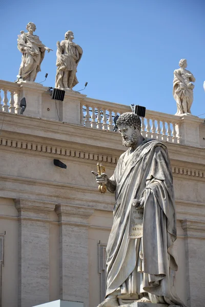 Estatua de San Pedro en el Vaticano — Foto de Stock