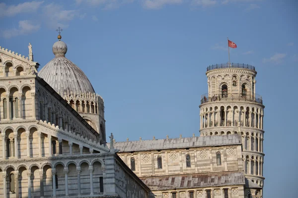 Duomo náměstí s katedrálou v Pise — Stock fotografie